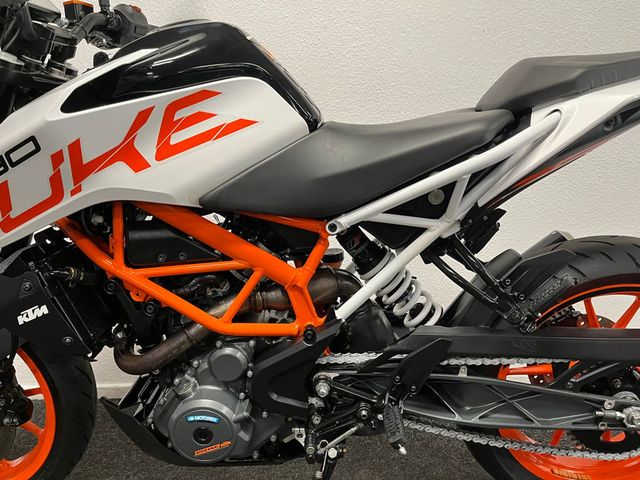 ktm - 390-duke