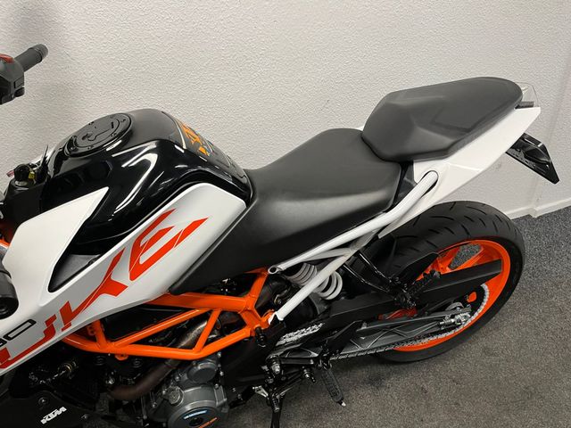 ktm - 390-duke