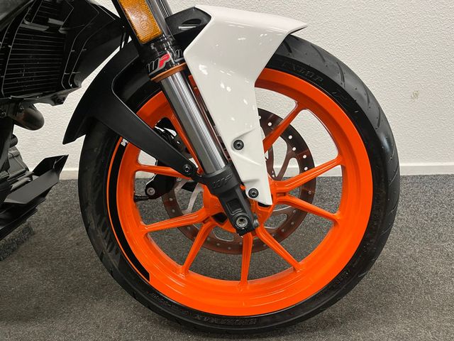 ktm - 390-duke