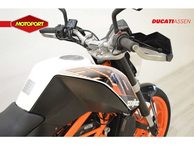 ktm - 390-duke