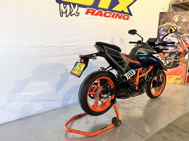 ktm - 390-duke