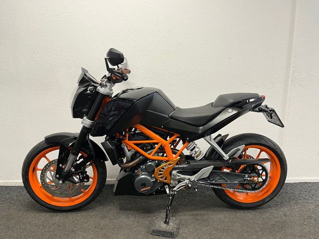 ktm - 390-duke