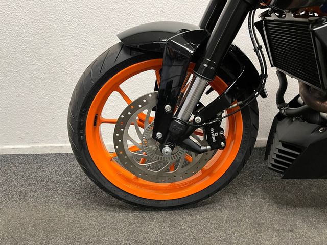 ktm - 390-duke