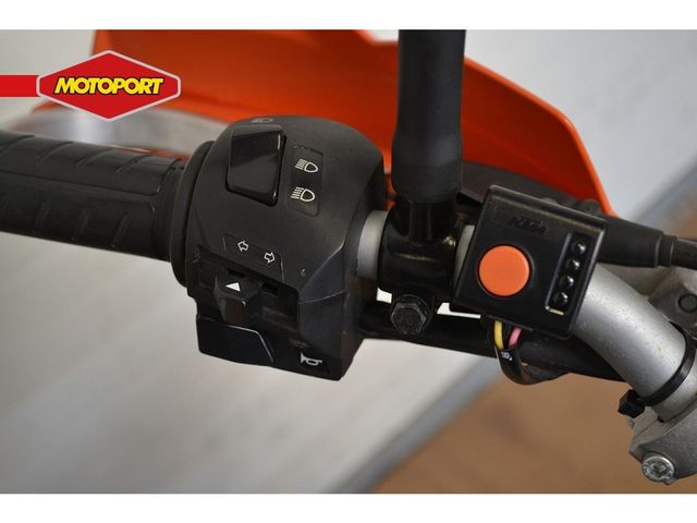 ktm - 390-duke