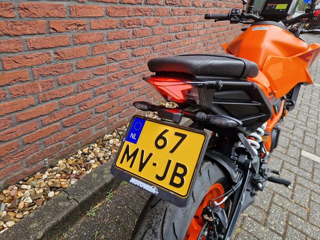 ktm - 390-duke