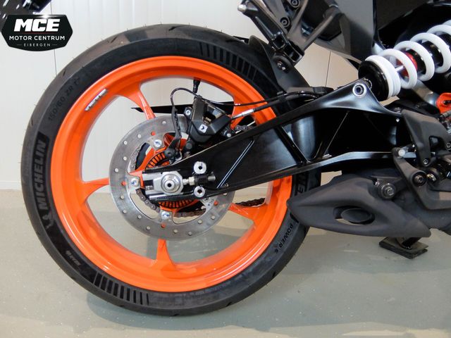 ktm - 390-duke-abs