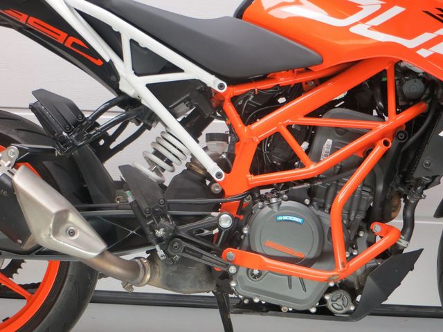 ktm - 390-duke-abs