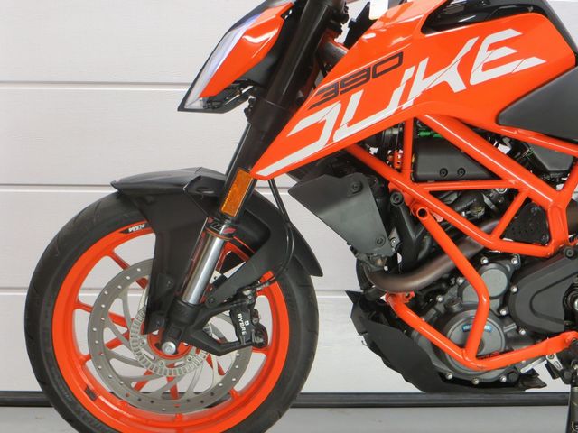 ktm - 390-duke-abs