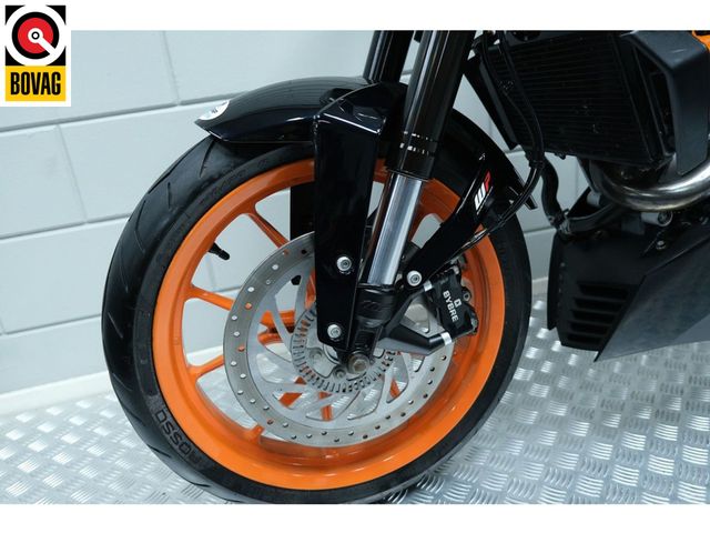 ktm - 390-duke-abs