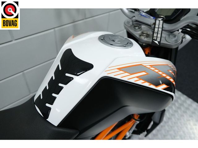 ktm - 390-duke-abs