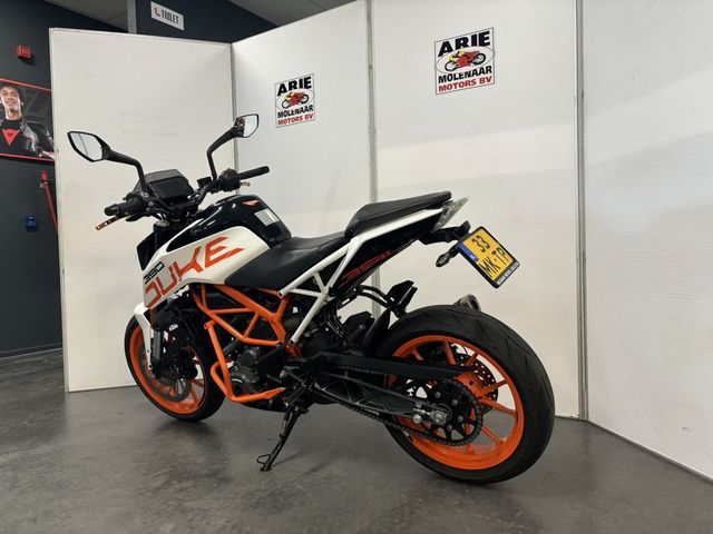 ktm - 390-duke-abs