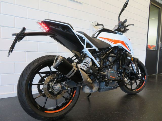 ktm - 390-duke-abs