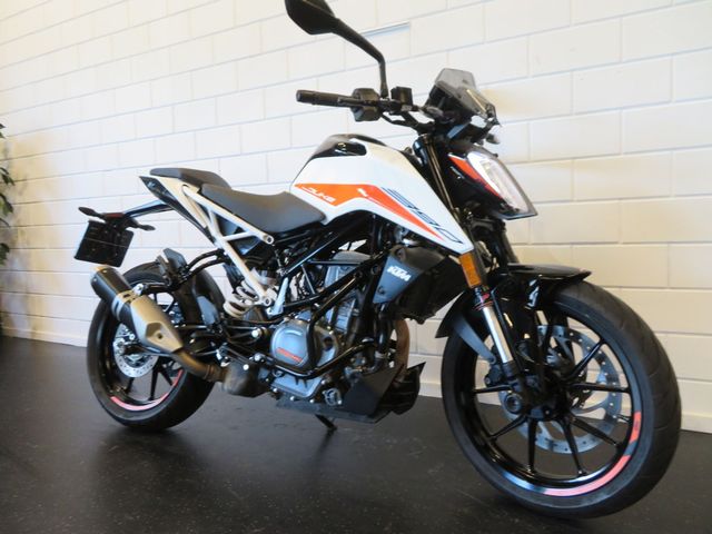 ktm - 390-duke-abs