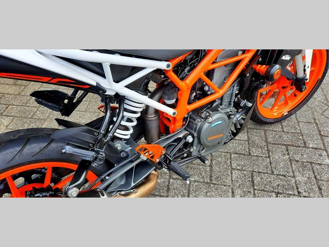 ktm - 390-duke-abs