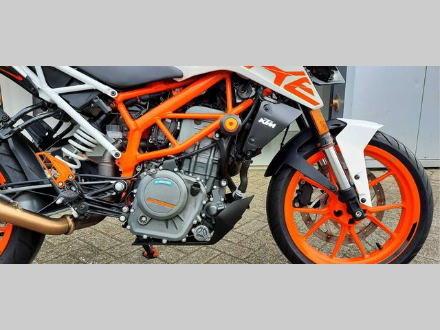 ktm - 390-duke-abs