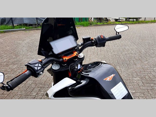 ktm - 390-duke-abs