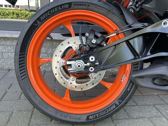 ktm - 390-duke-abs