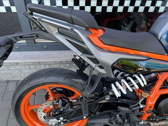 ktm - 390-duke-abs