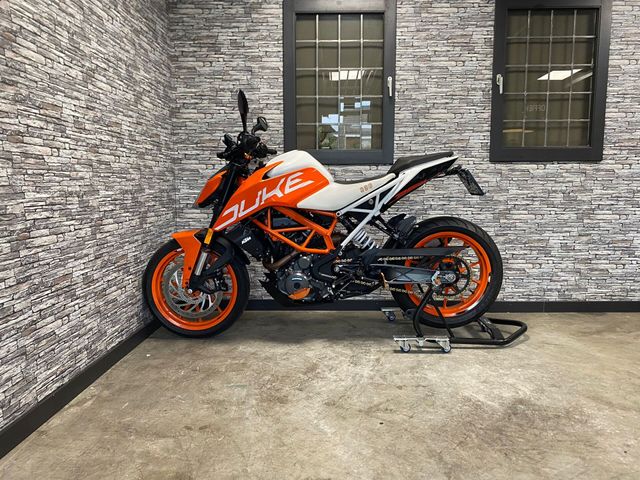 ktm - 390-duke-abs