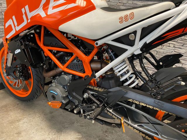 ktm - 390-duke-abs