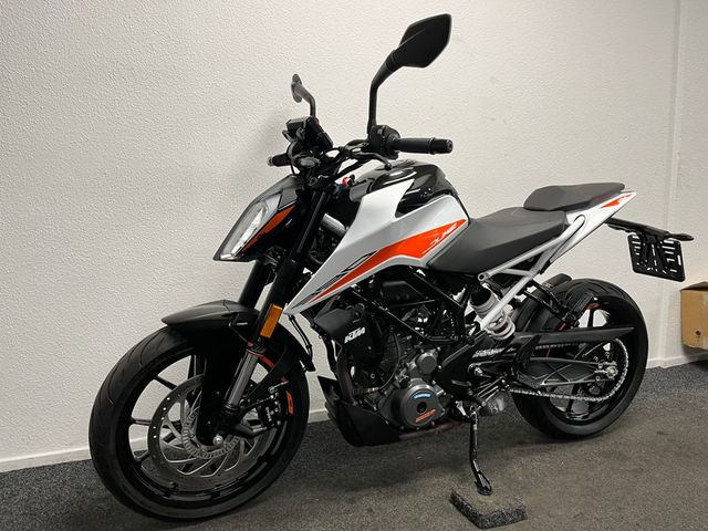 ktm - 390-duke-abs