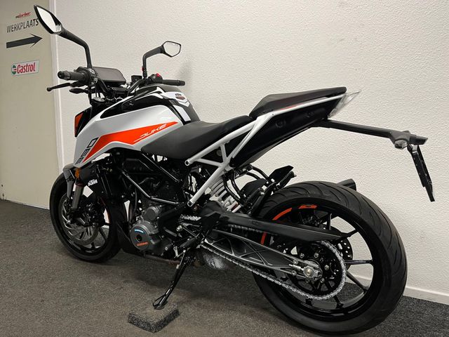 ktm - 390-duke-abs