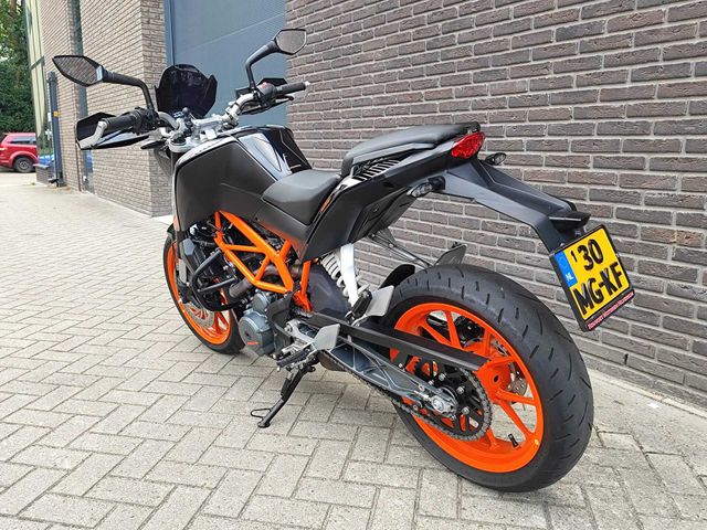 ktm - 390-duke-abs