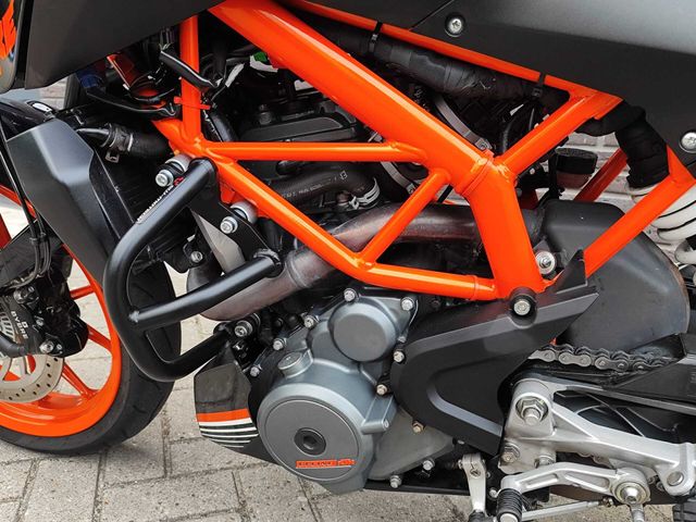 ktm - 390-duke-abs