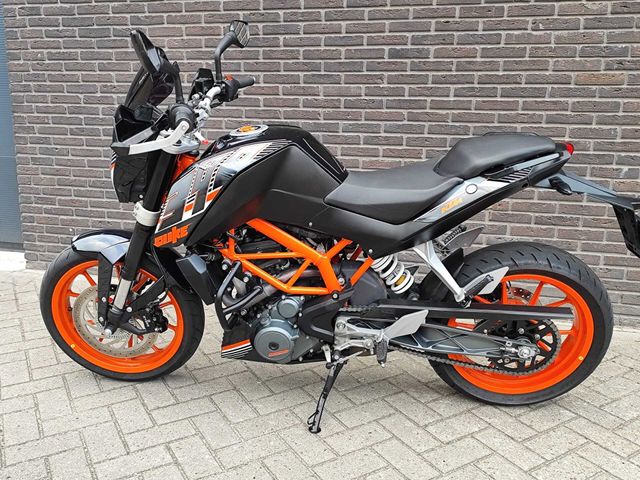 ktm - 390-duke-abs