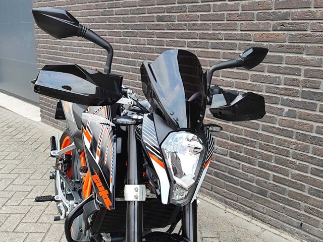 ktm - 390-duke-abs