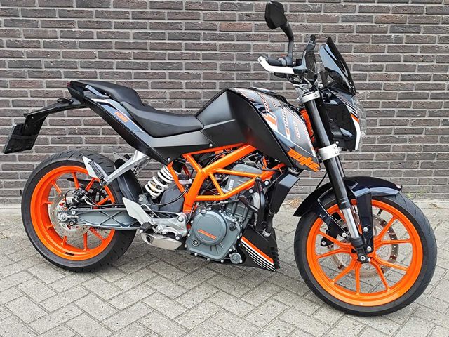 ktm - 390-duke-abs