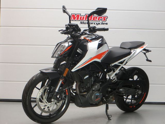 ktm - 390-duke-abs