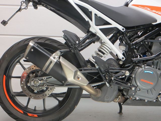 ktm - 390-duke-abs