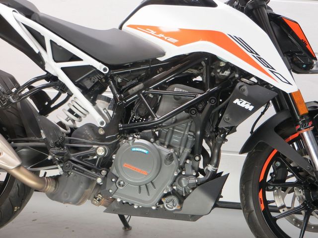 ktm - 390-duke-abs