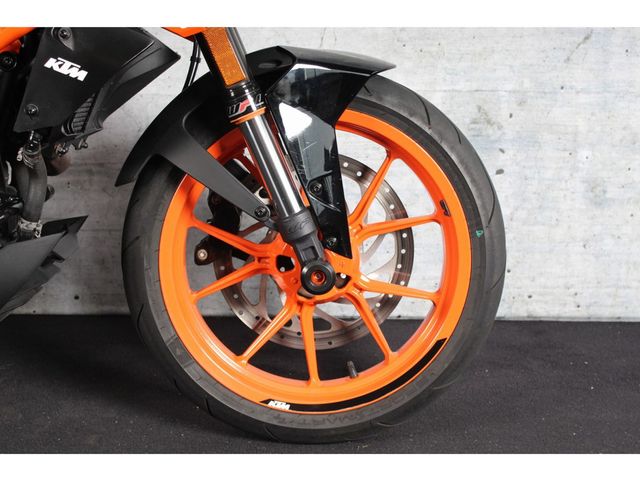 ktm - 390-duke-abs