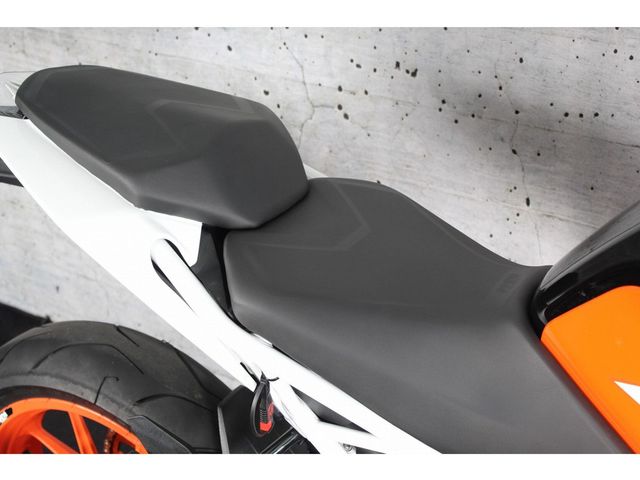 ktm - 390-duke-abs