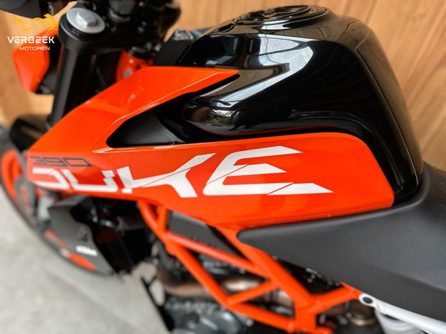 ktm - 390-duke-abs