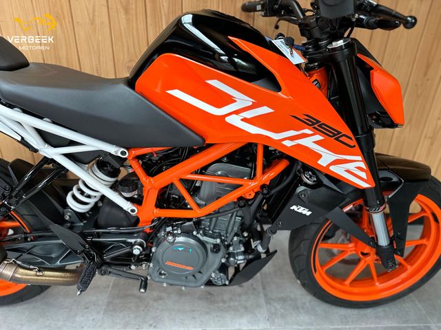 ktm - 390-duke-abs