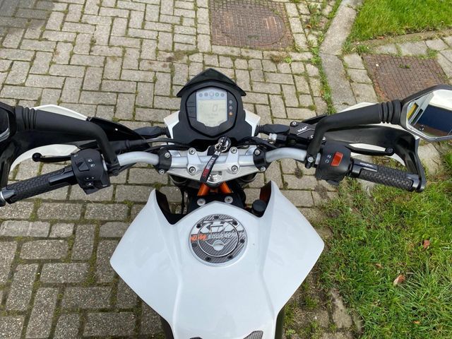 ktm - 390-duke-abs