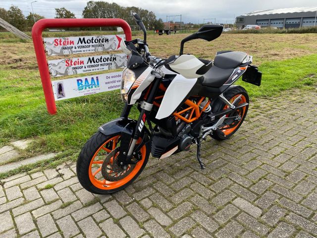 ktm - 390-duke-abs