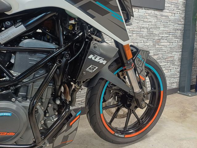 ktm - 390-duke-abs