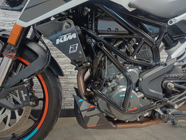 ktm - 390-duke-abs