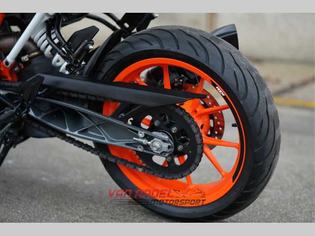 ktm - 390-duke-abs