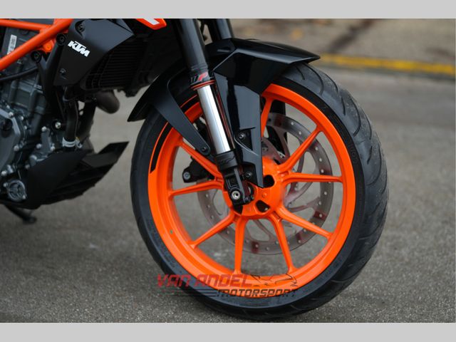 ktm - 390-duke-abs