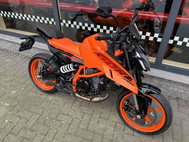 ktm - 390-duke-abs