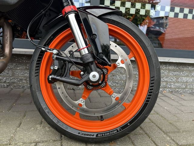 ktm - 390-duke-abs