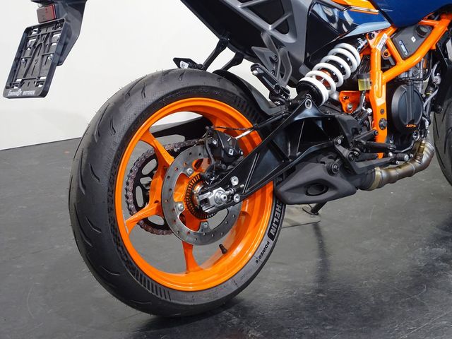 ktm - 390-duke-abs