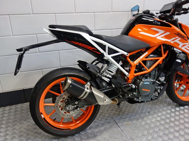 ktm - 390-duke-abs