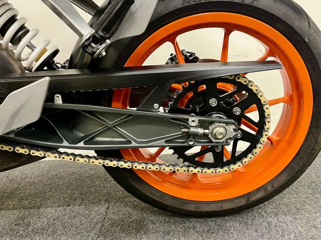 ktm - 390-duke-abs