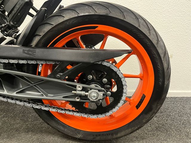 ktm - 390-duke-abs